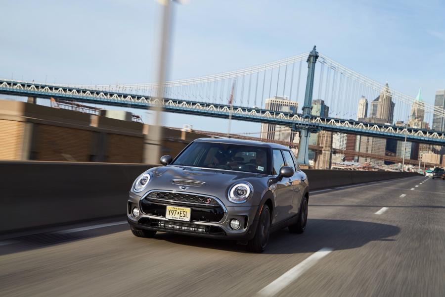  Mini Cooper S Clubman ALL4 2016 года  (US) (фото 5 из 20)